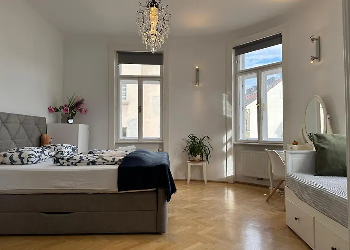 Cozy Near Schoenbrunn 17 Apartment *